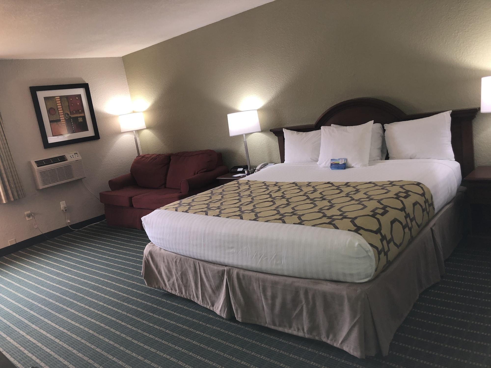 Baymont By Wyndham Kokomo Exterior photo